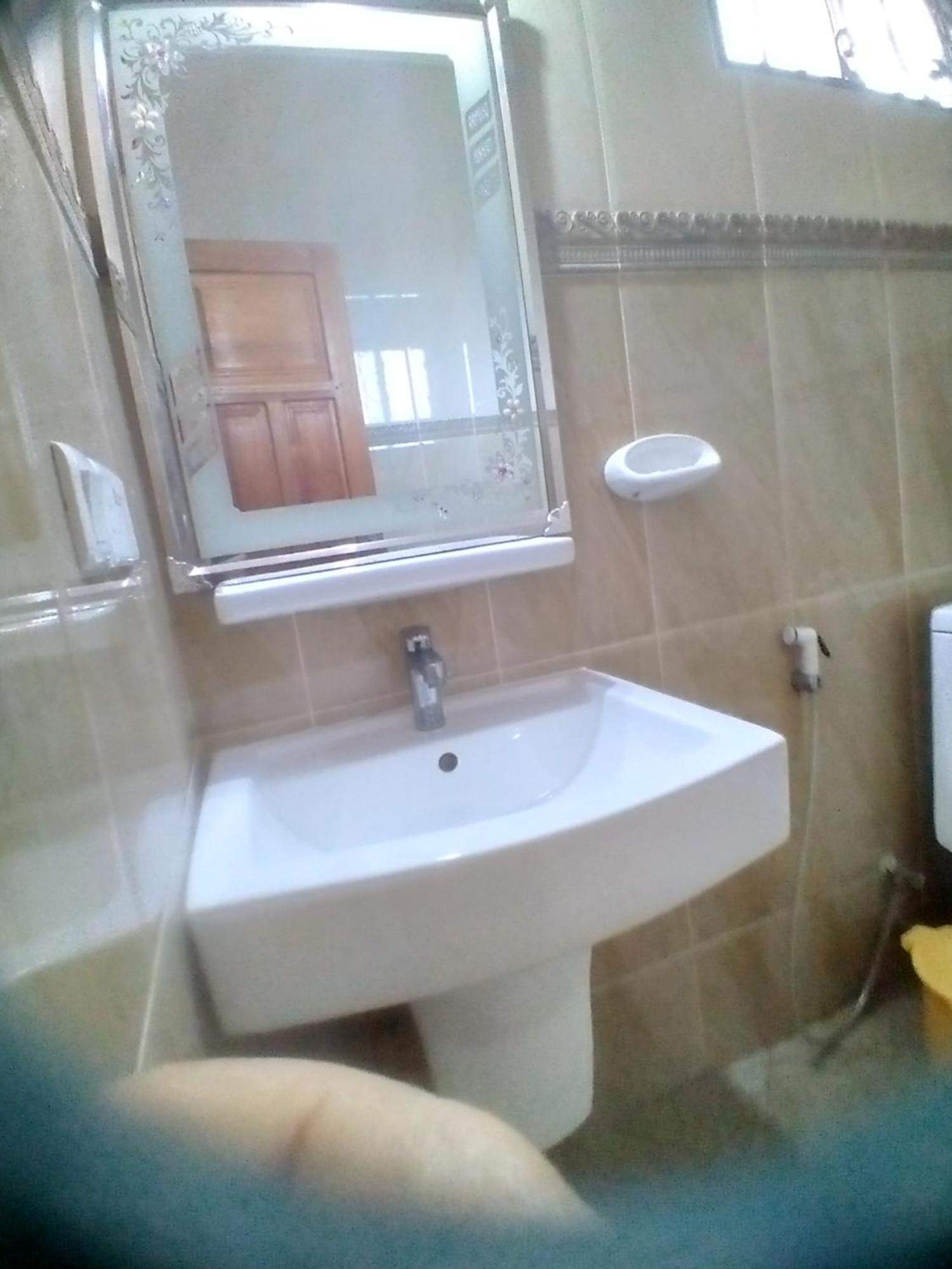 Hotel In Ras Нунгви Экстерьер фото